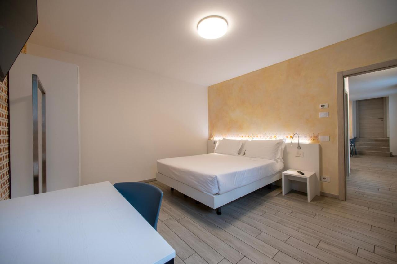 Cityu - Grazioli 27 Trento Centro Con Parcheggio Privato Gratuito Ngoại thất bức ảnh