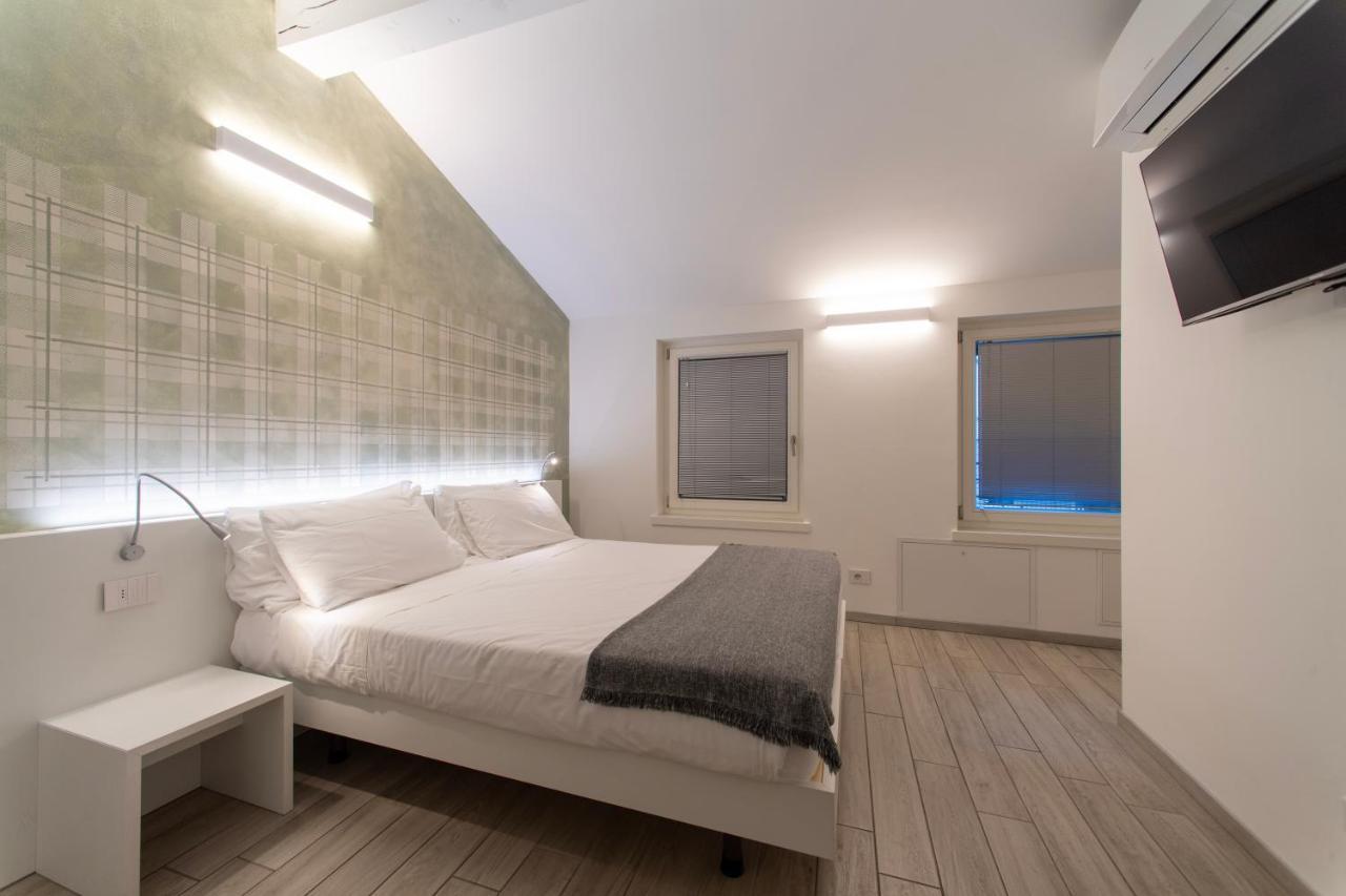 Cityu - Grazioli 27 Trento Centro Con Parcheggio Privato Gratuito Ngoại thất bức ảnh