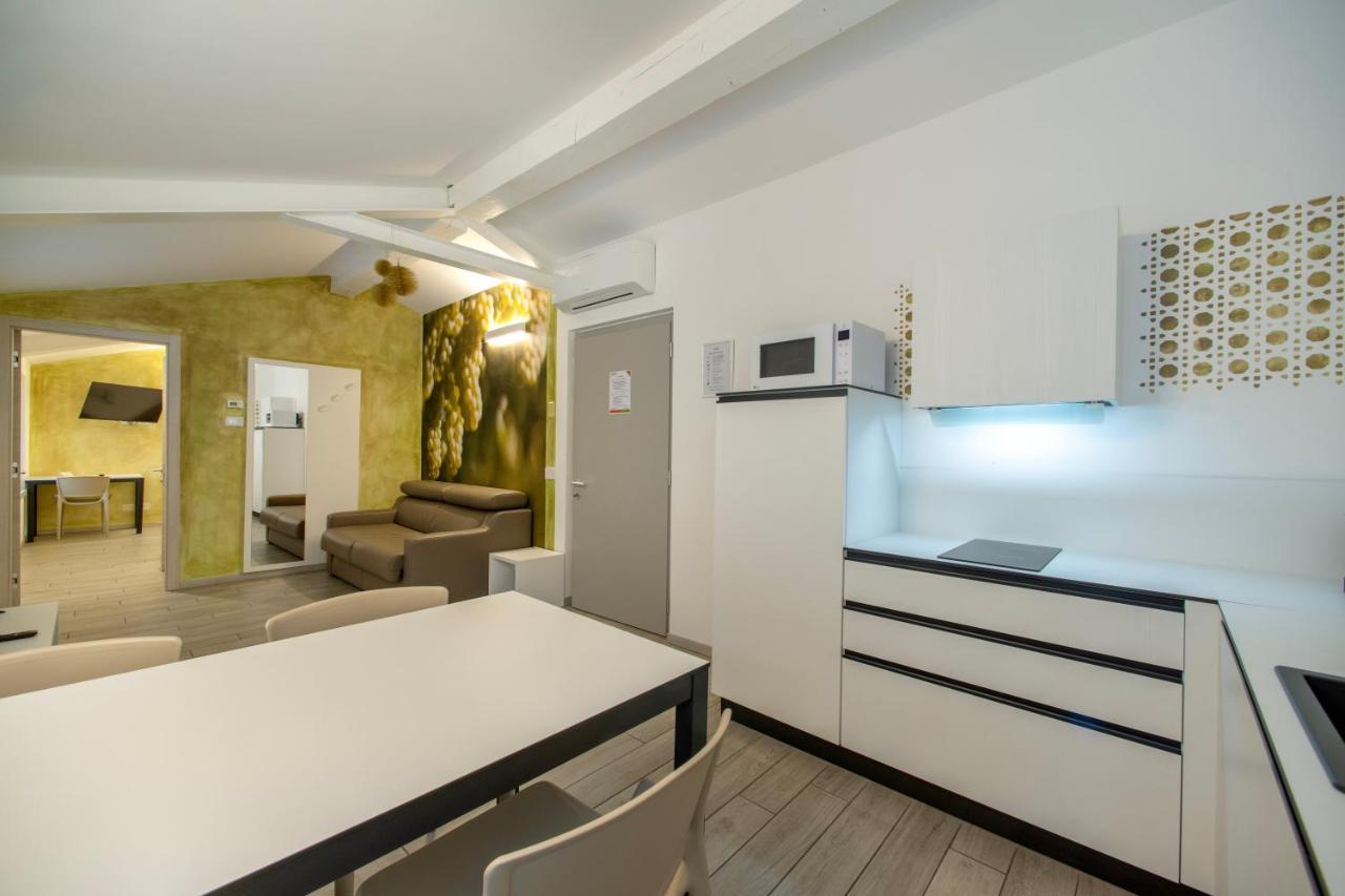 Cityu - Grazioli 27 Trento Centro Con Parcheggio Privato Gratuito Ngoại thất bức ảnh