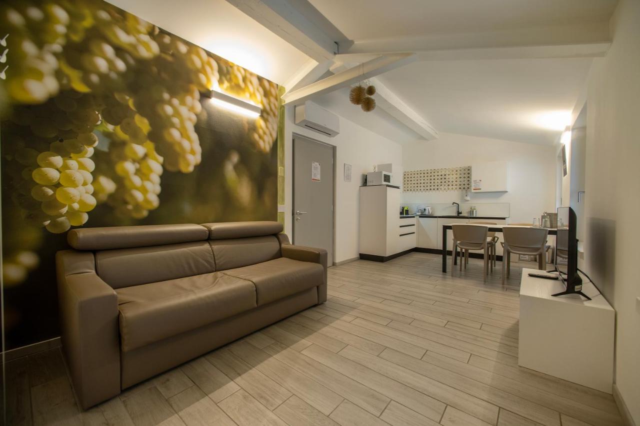Cityu - Grazioli 27 Trento Centro Con Parcheggio Privato Gratuito Ngoại thất bức ảnh